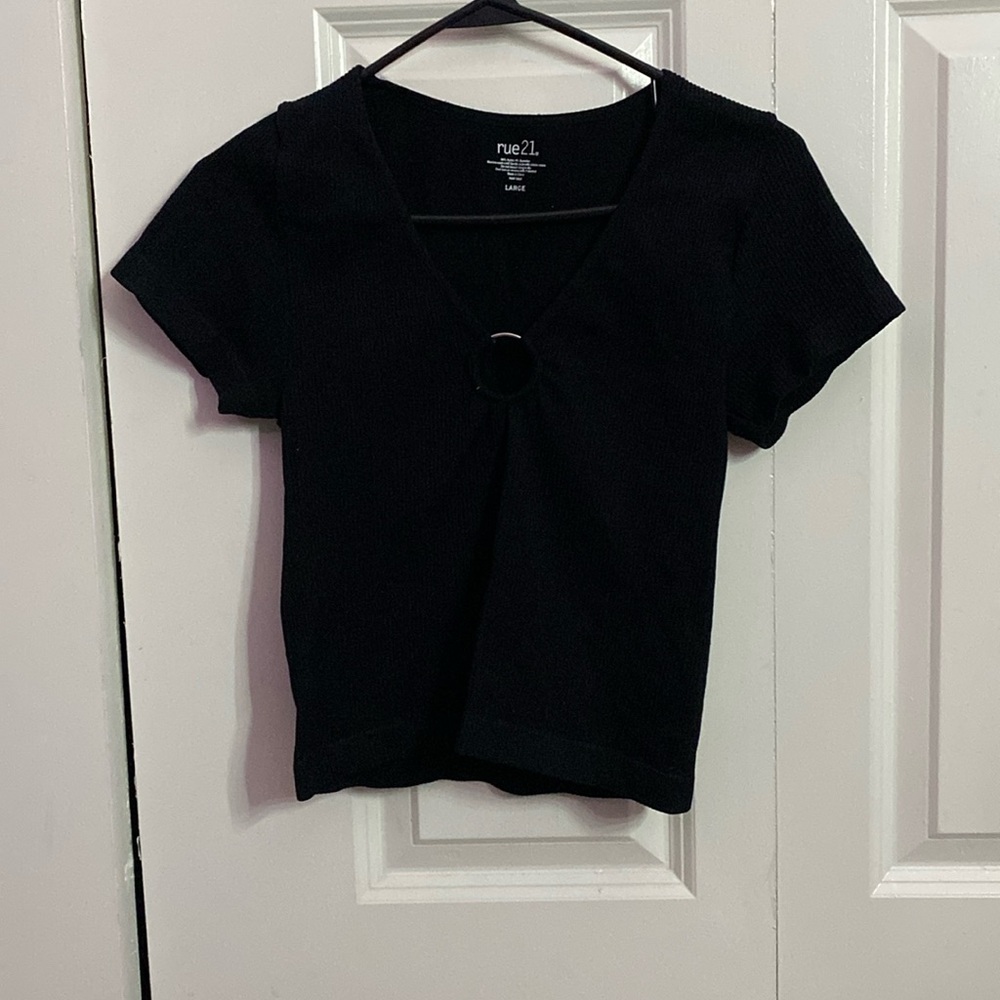 Rue21 Black cropped top